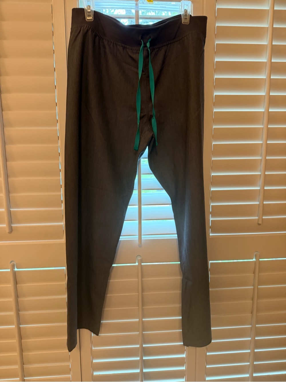Figs Women's Pantsuit Pants Livingston in Light Gray
